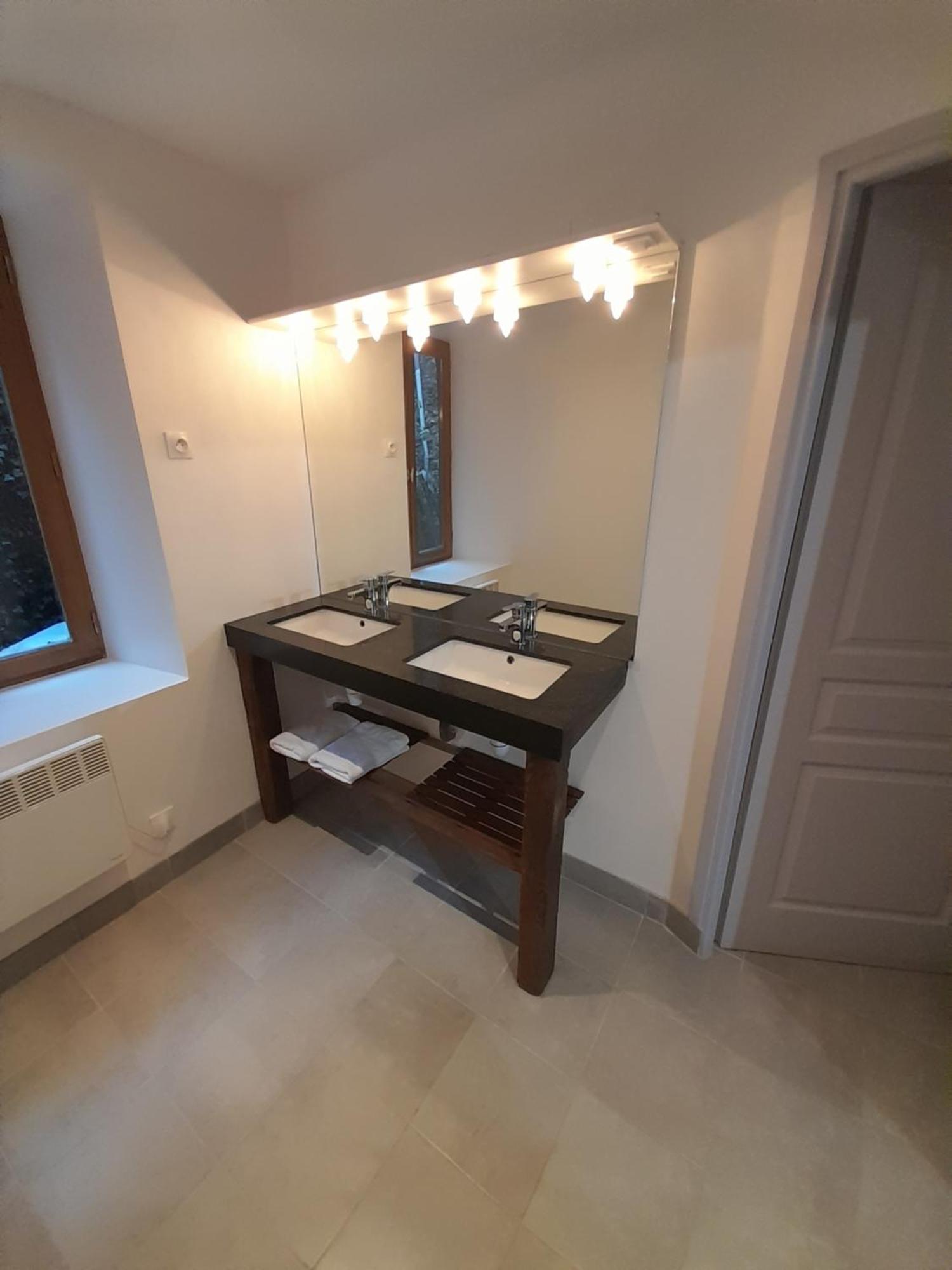 Aparthotel La Gabare 1 à Thiers Extérieur photo